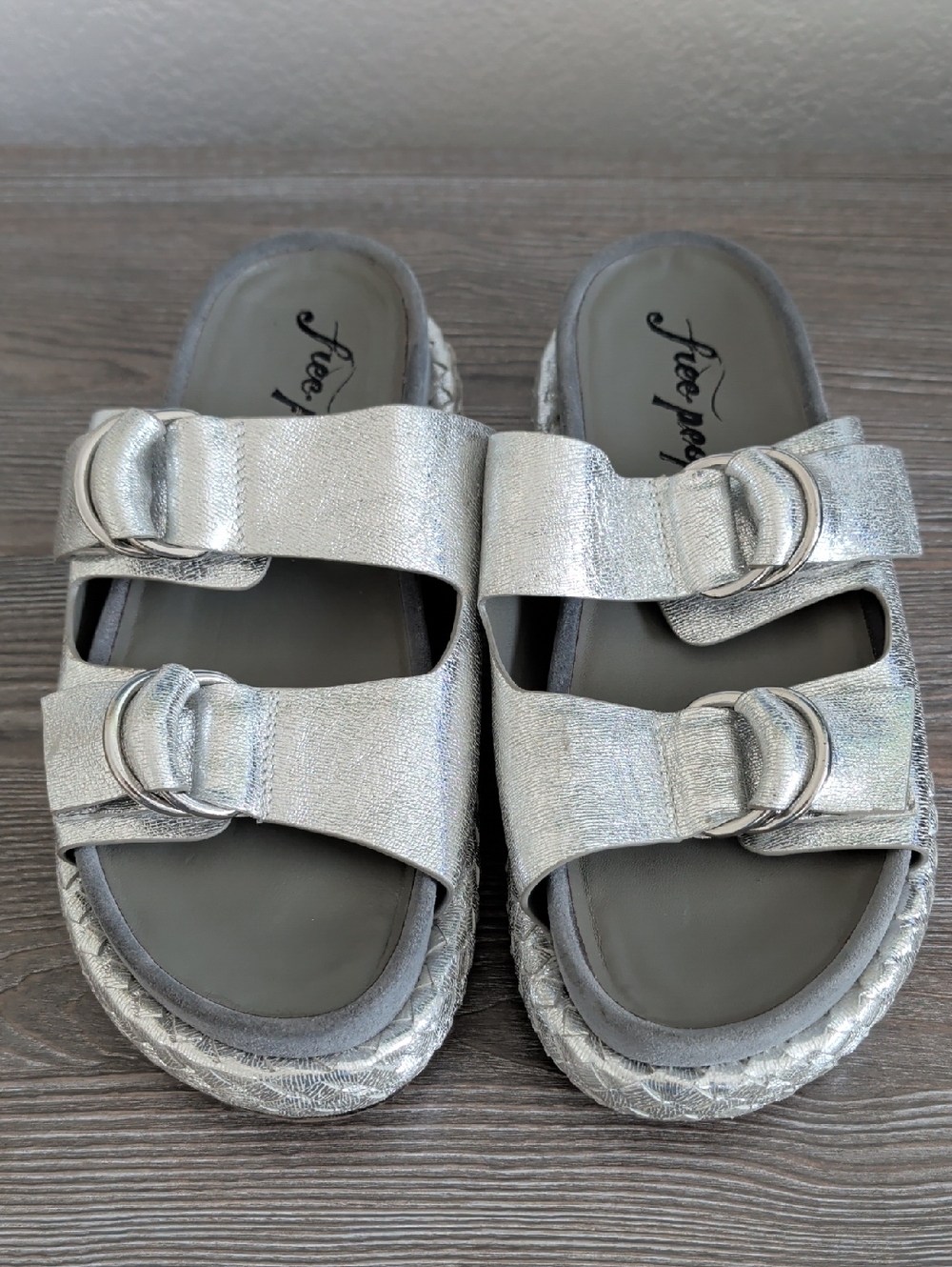 Free People PANAMA Silver Metallic Leather Platform Slides Sandals 39 9 9.5 Shoe - Picture 2 of 15